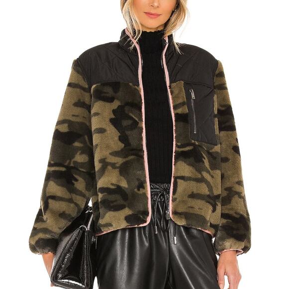 Rails Wesley Green Black Camo Soft Faux Fur Zipper Jacket Pockets Revolve - Picture 3 of 16
